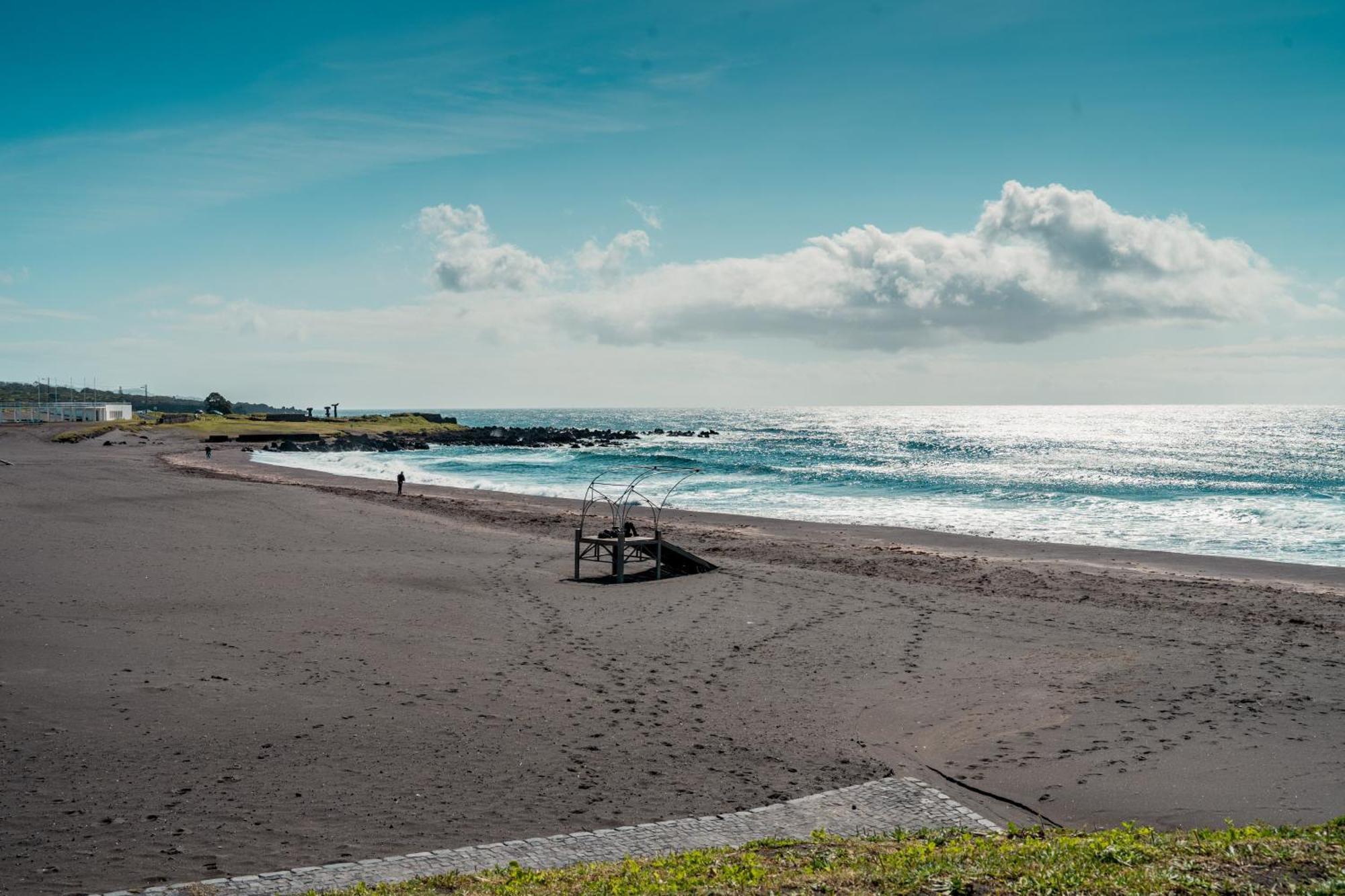 Beach Waves Ponta Delgada Buitenkant foto